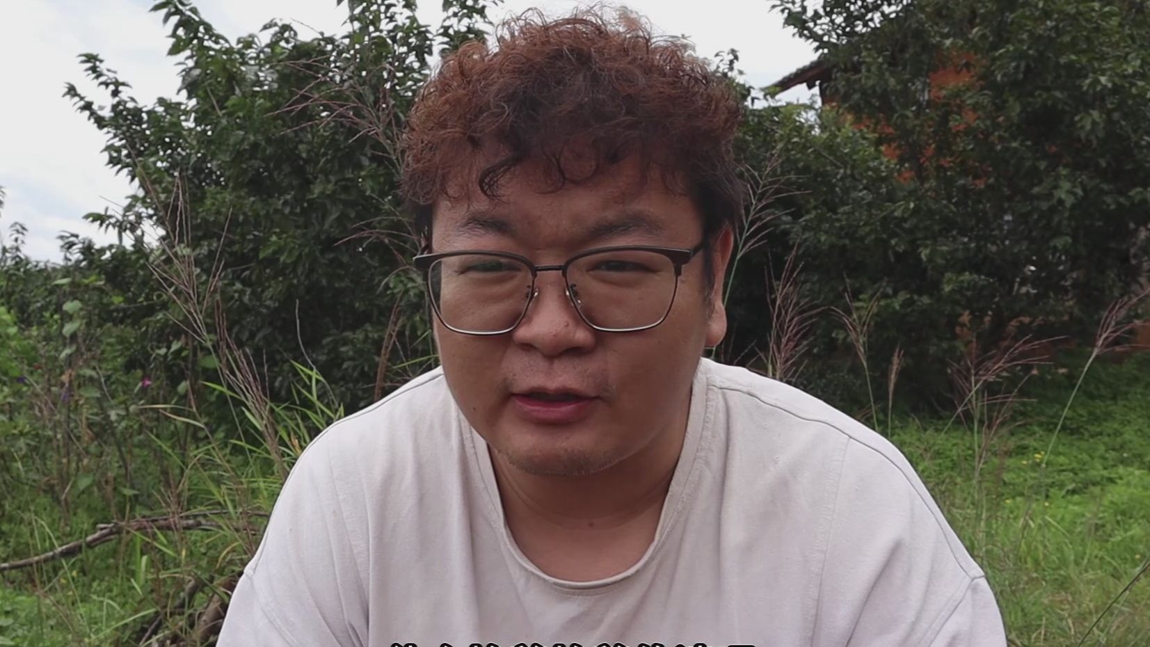 读评论呀，本届问题很简洁嘛
