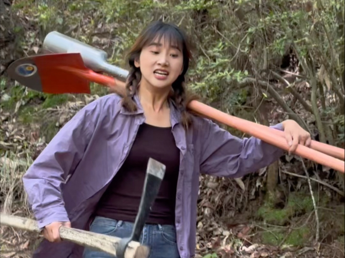 这盘菌子哪个敢吃吗？#挖乌灵参#大山里的味道 #野生菌