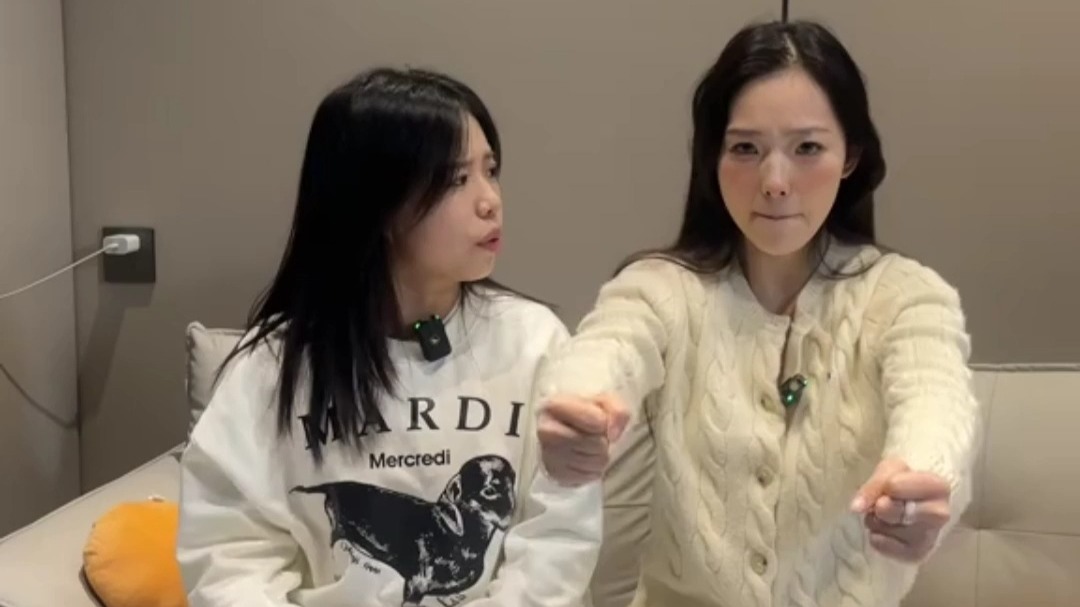 你发现他手机里有暧昧对象