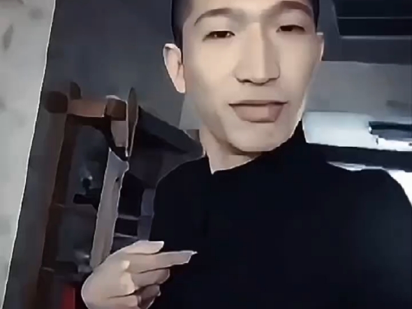 你有你的背景，我有我的故事，不是很硬，但是你别碰