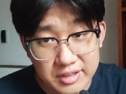 大学班里有多少女生跟你一点关系都没有，自己班的别碰
