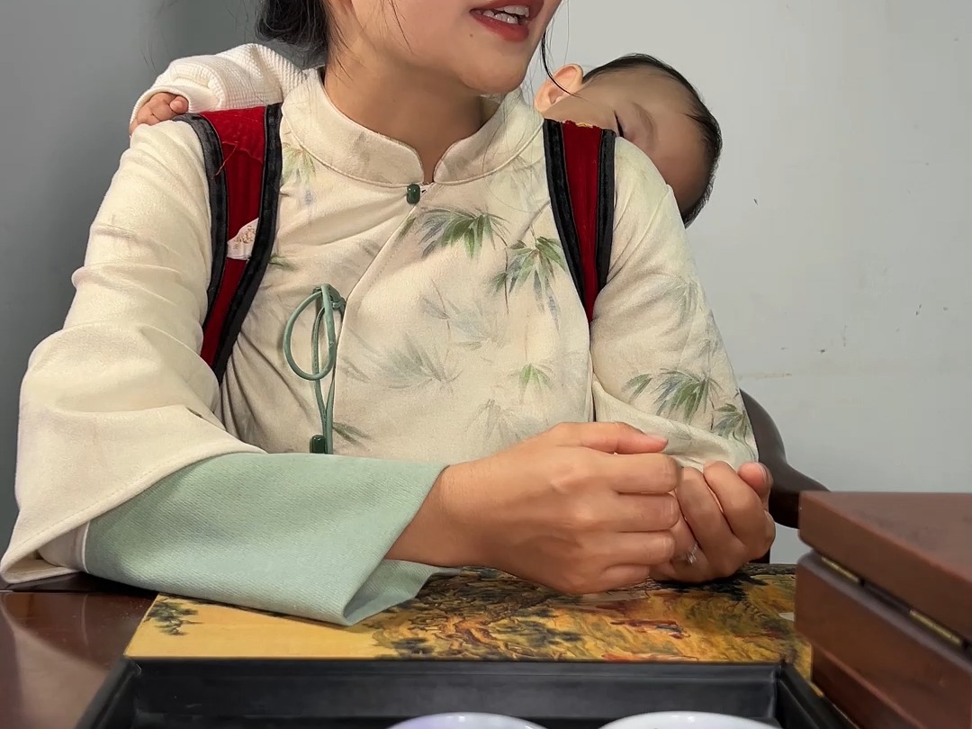 退掉的是手镯，坚守的是情分！