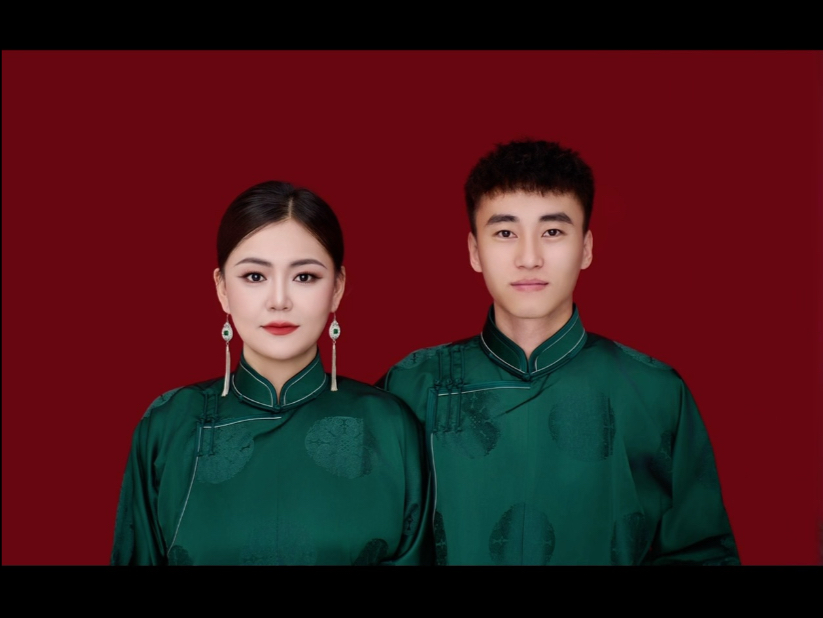 一张来自蒙古族的登记照