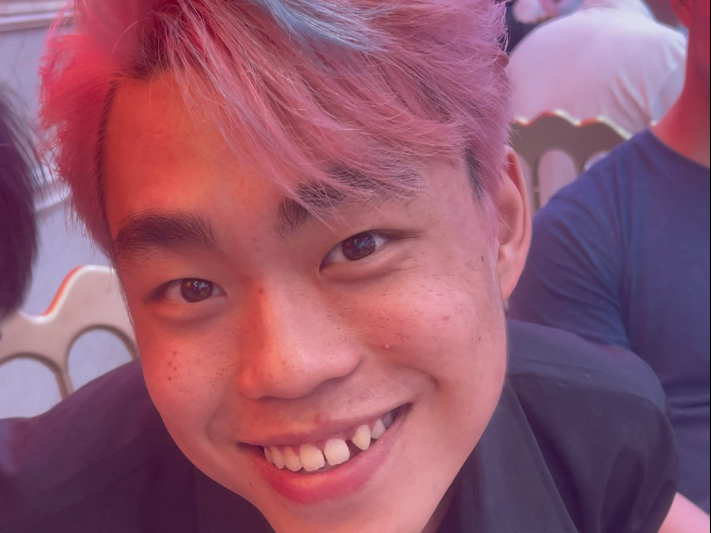 张志有婚礼现场出现一串红绿灯