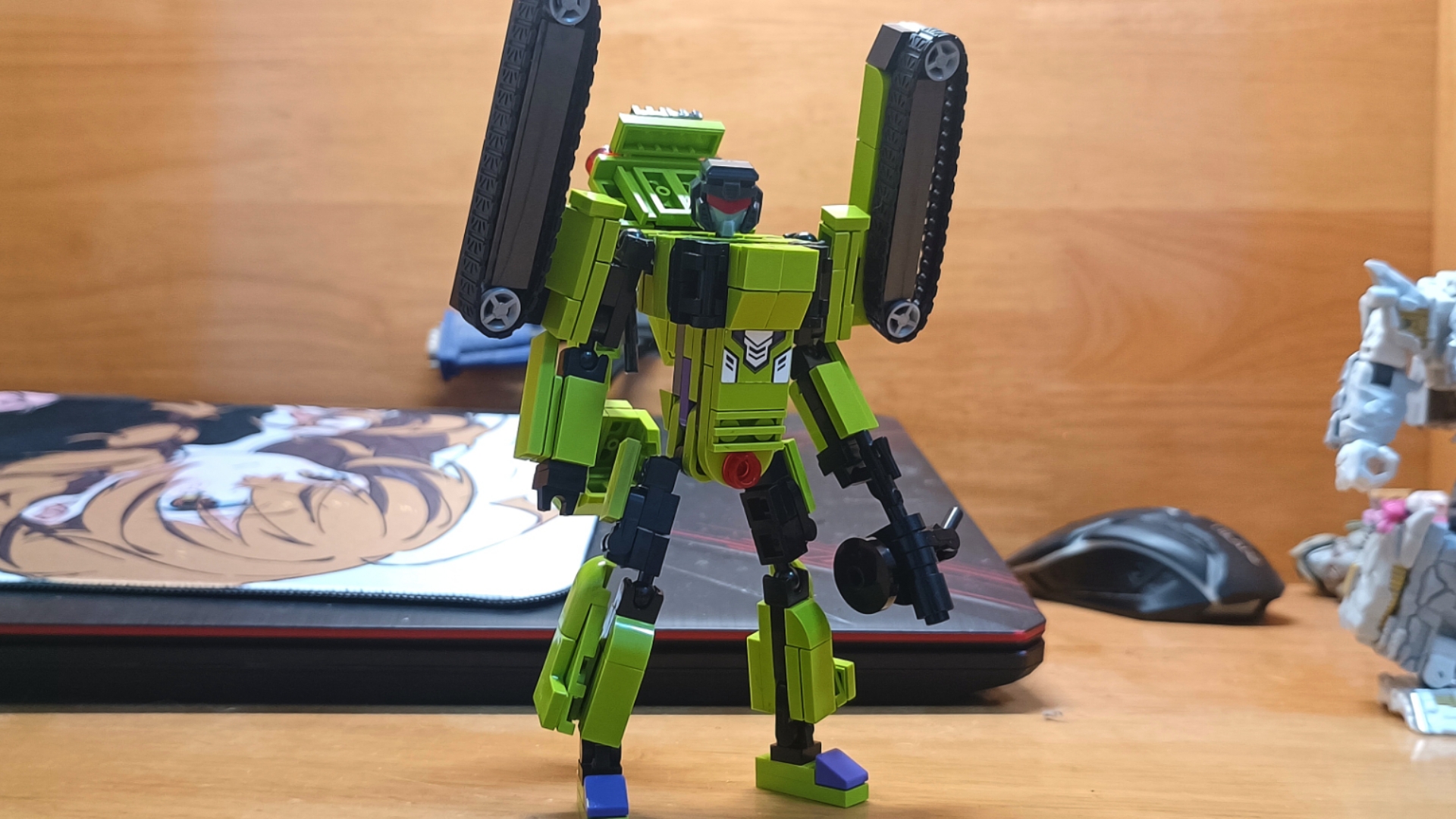 moc大力神成员 清扫机