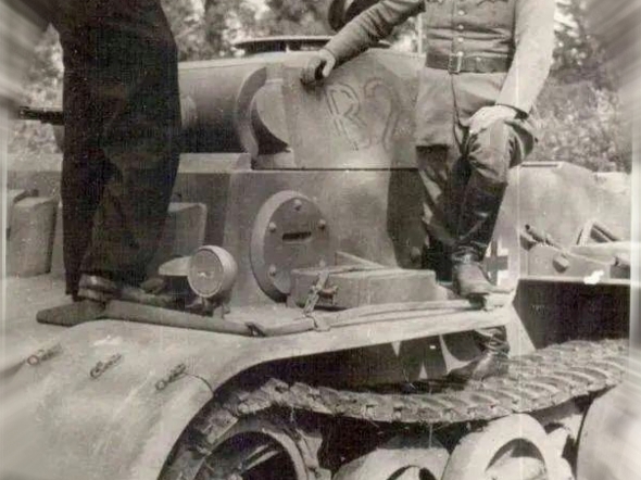 德军 Sdkfz121 肌肉款二号坦克 J型 重型侦查坦克 迷你虎式 W