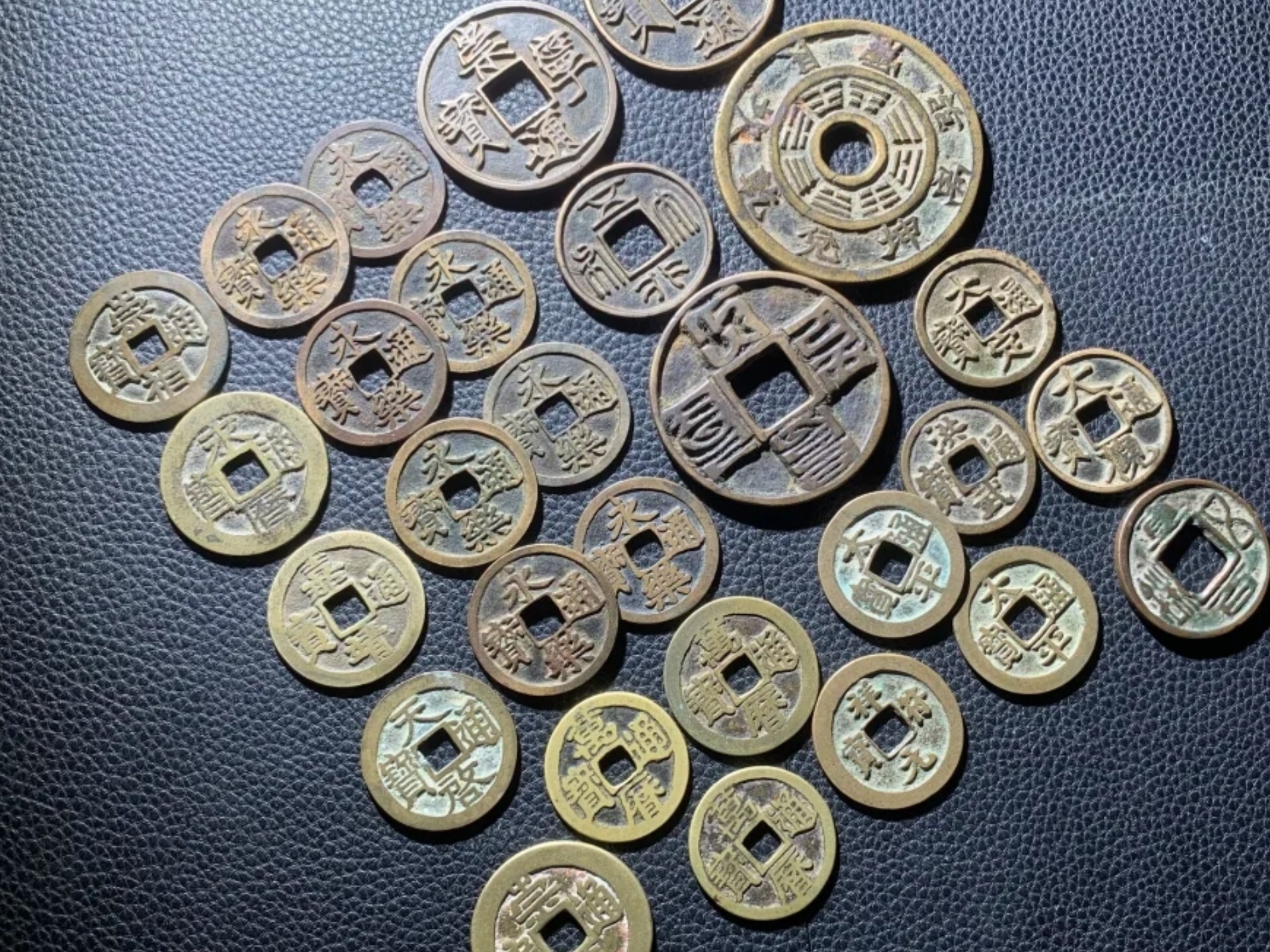 学生如何通过玩钱币挣钱？一期视频学以致用