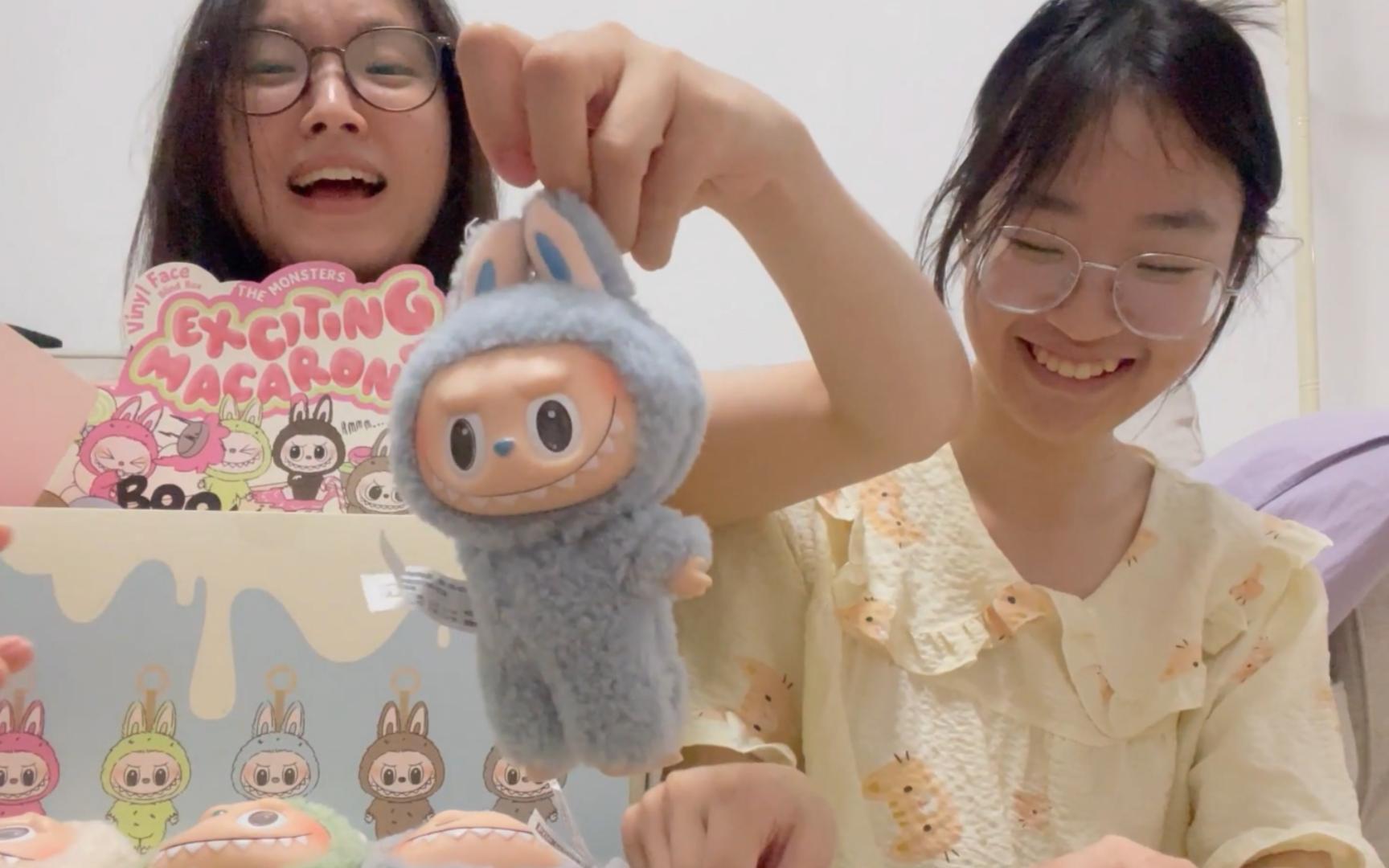 妹妹扭断我拉布布！