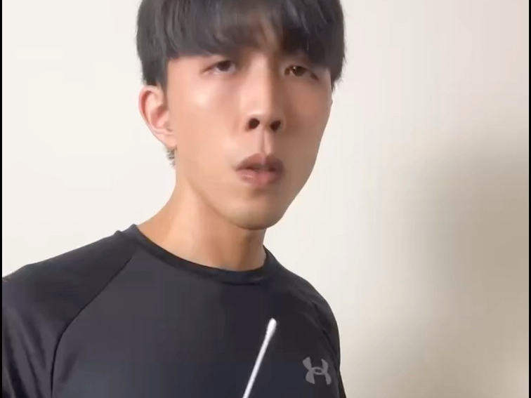 一个把我之前的魔术活学活用起来的撩妹魔术，并且随时都要准备