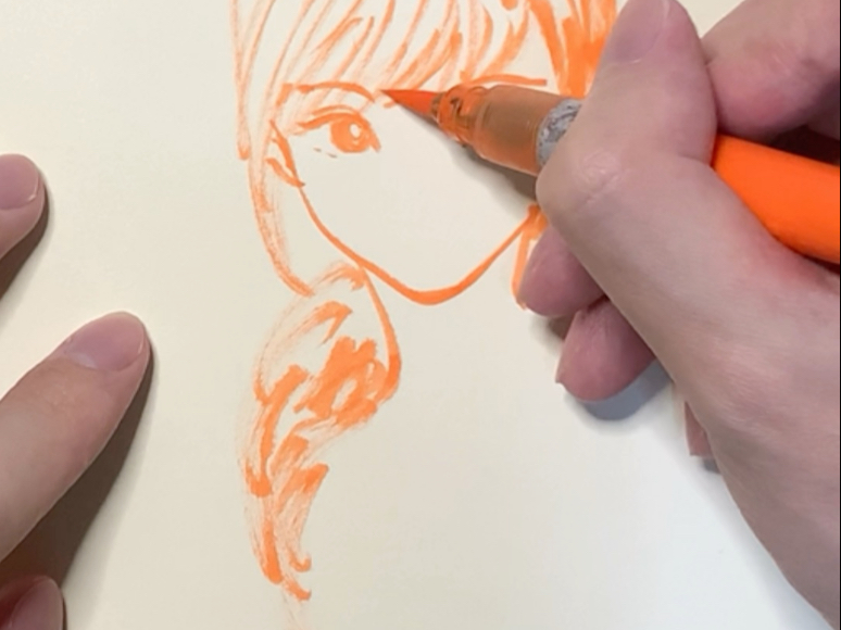 单马尾女孩