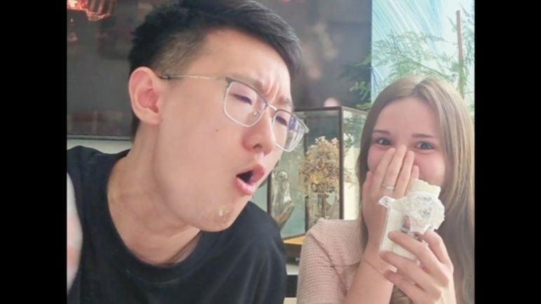 把俄罗斯老婆当日本人整，结果小丑竟是我自己