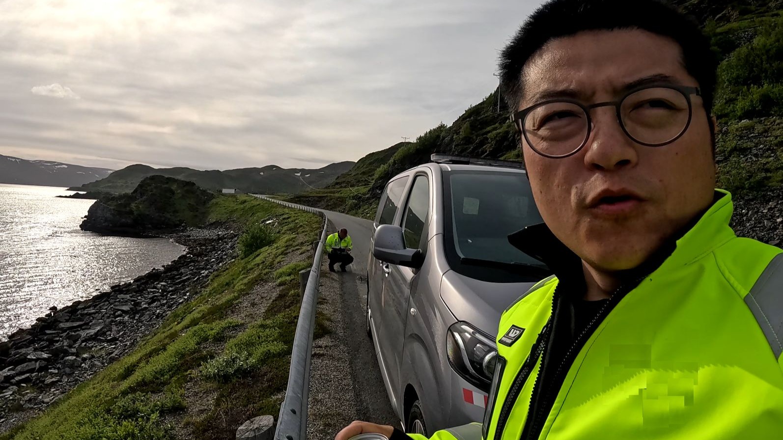 北极地质工程师的一天: 极昼下24小时连续上班