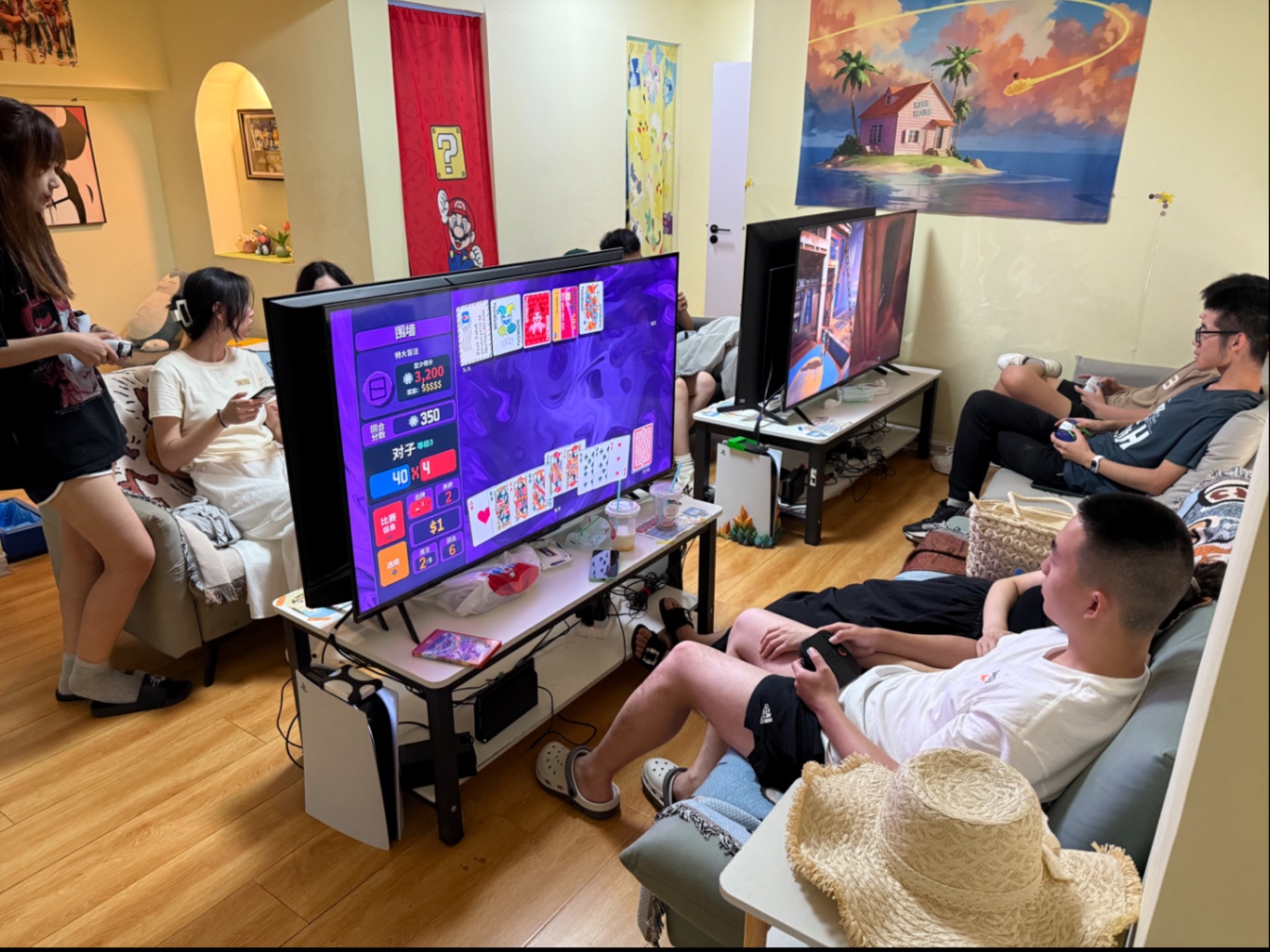电费交了3000！老板受刺激在店里表演节目还舔Switch卡带