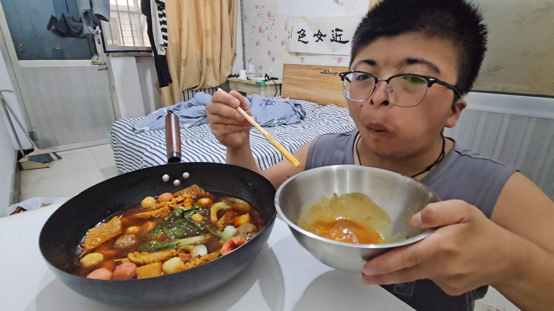 来太原躺了5天，在床上捡到315块，买一锅丸子庆祝一下