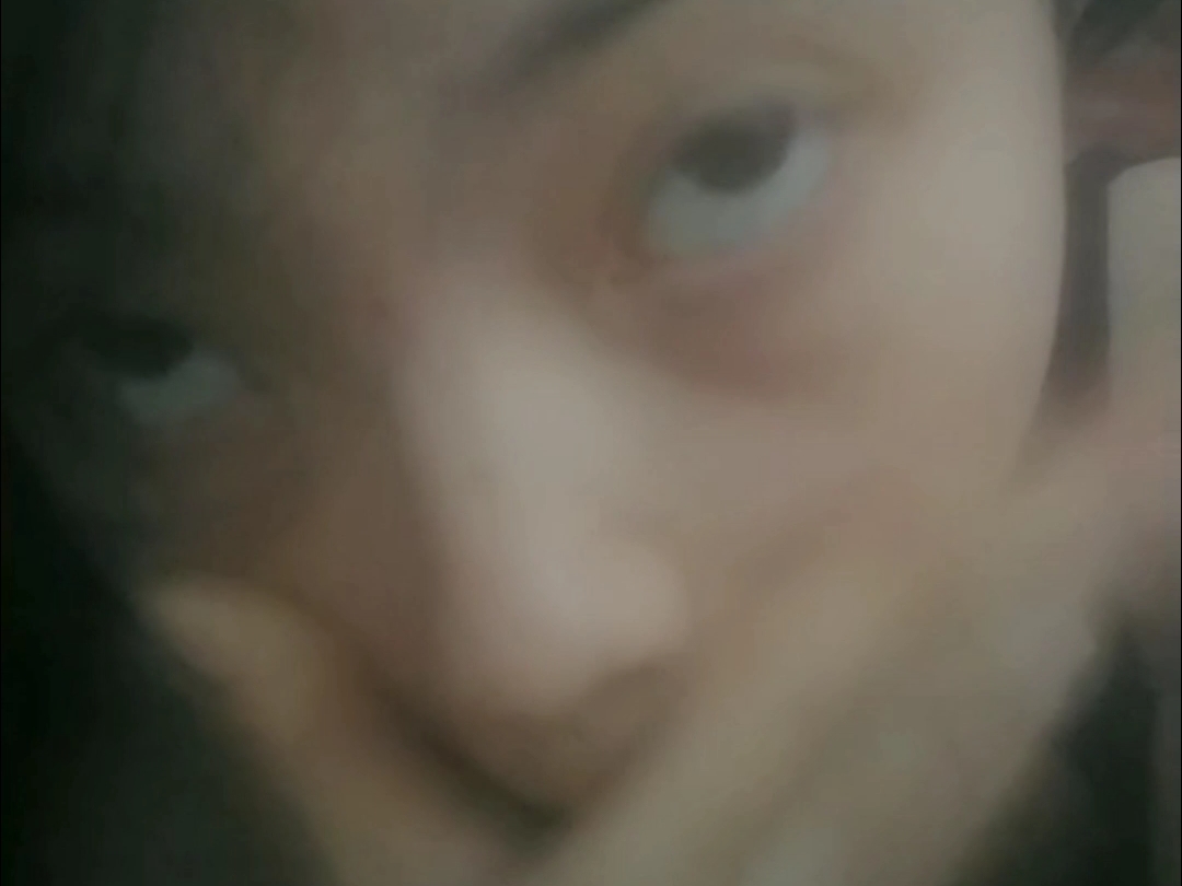 在姥姥家，早上刚睡醒，不知道干啥 先拍个视频