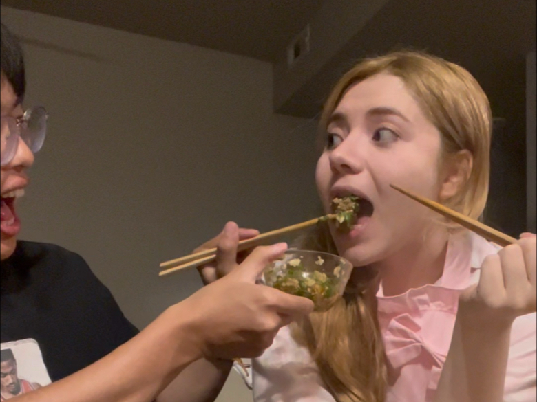当我告诉小老外在家也可以吃火锅..