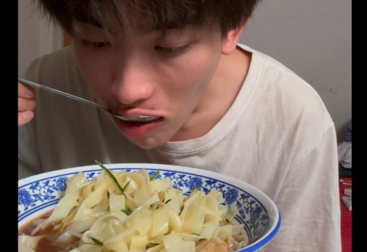 一个没有工作的独居残疾生活记录