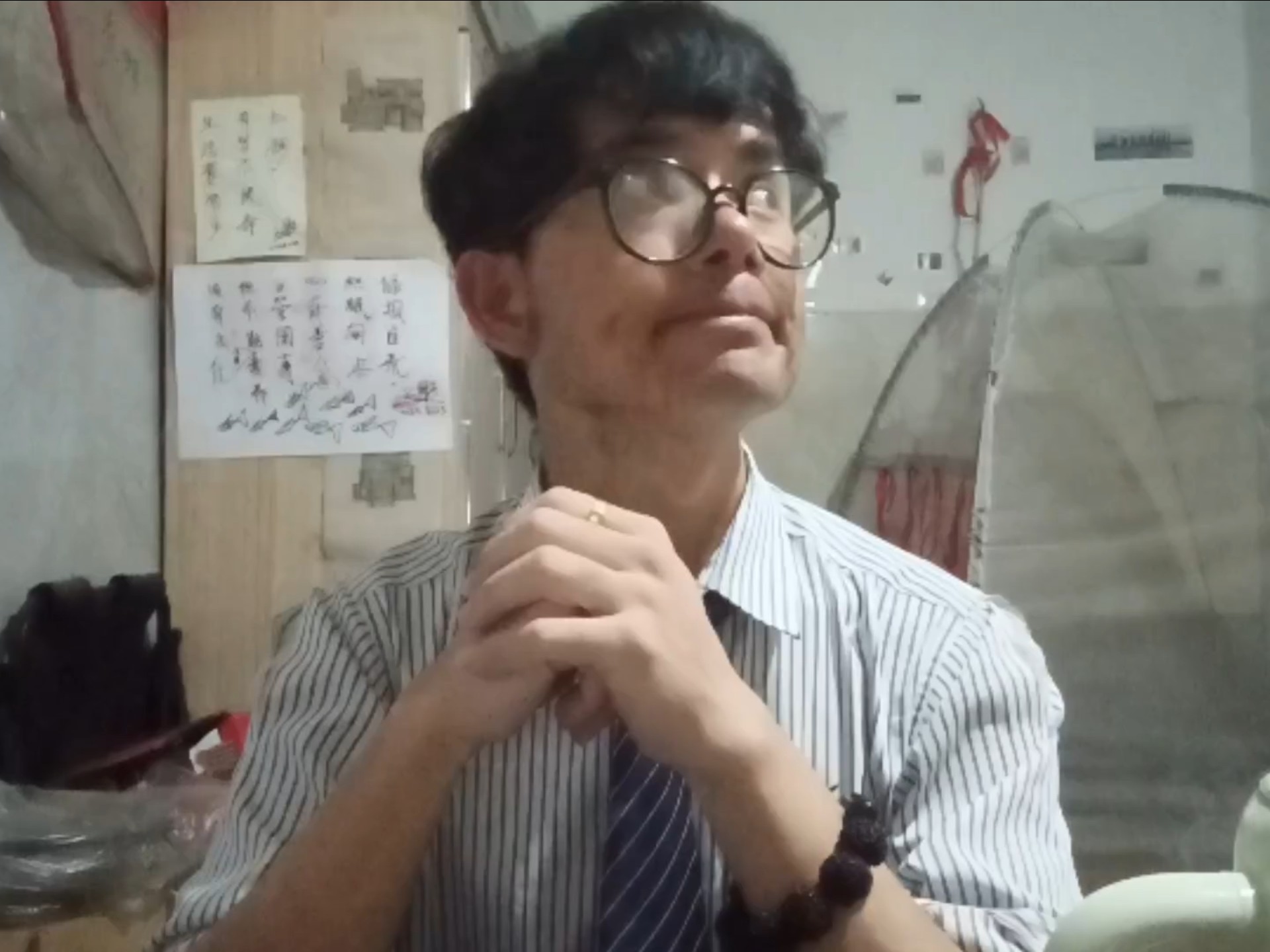 今天一天三餐花了8块钱的人民币，还是挺不错的感觉！