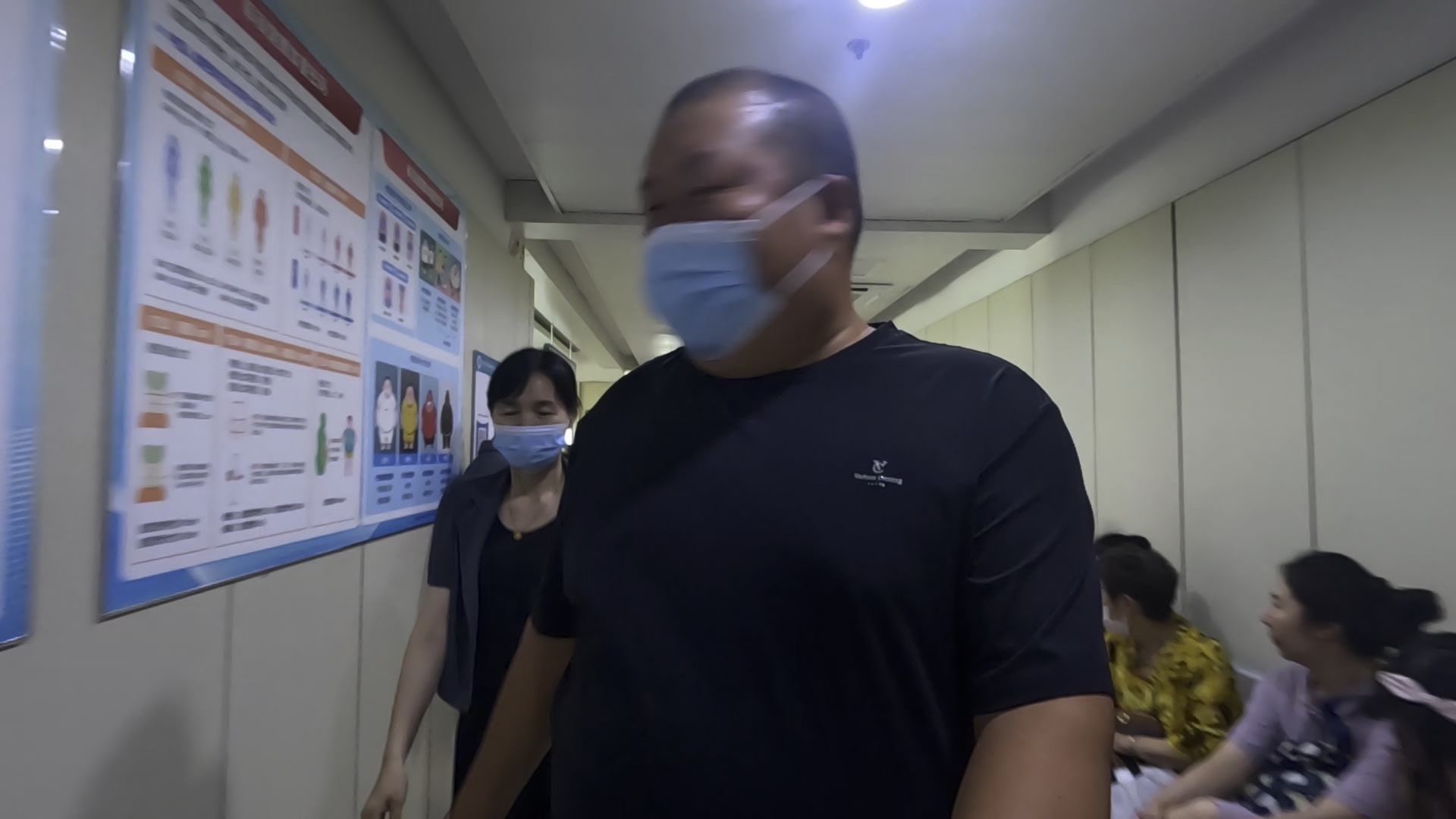 姑娘放假了，陪媳妇去哈尔滨看病，一切顺利，大家放心