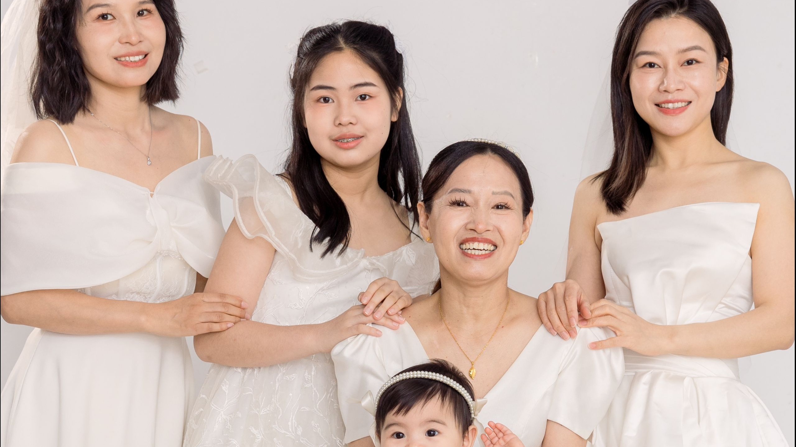 带美国家人回中国，我们的大家庭终于聚齐，拍摄现场温馨又搞笑，这