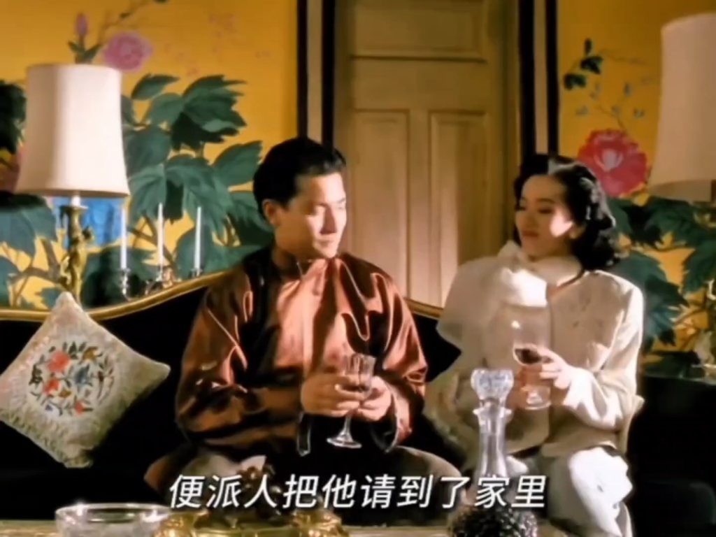 以“川岛芳子”的视角打开《川岛芳子》，孤胆红颜乱世悲剧传奇