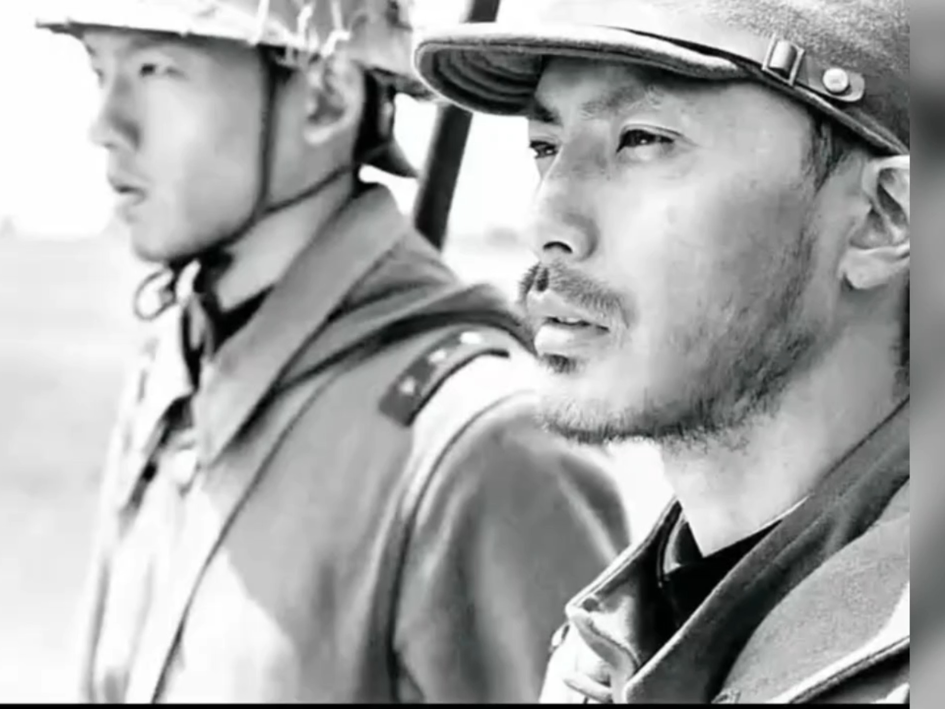 “那一刻，人性的光辉战胜了兽性!”