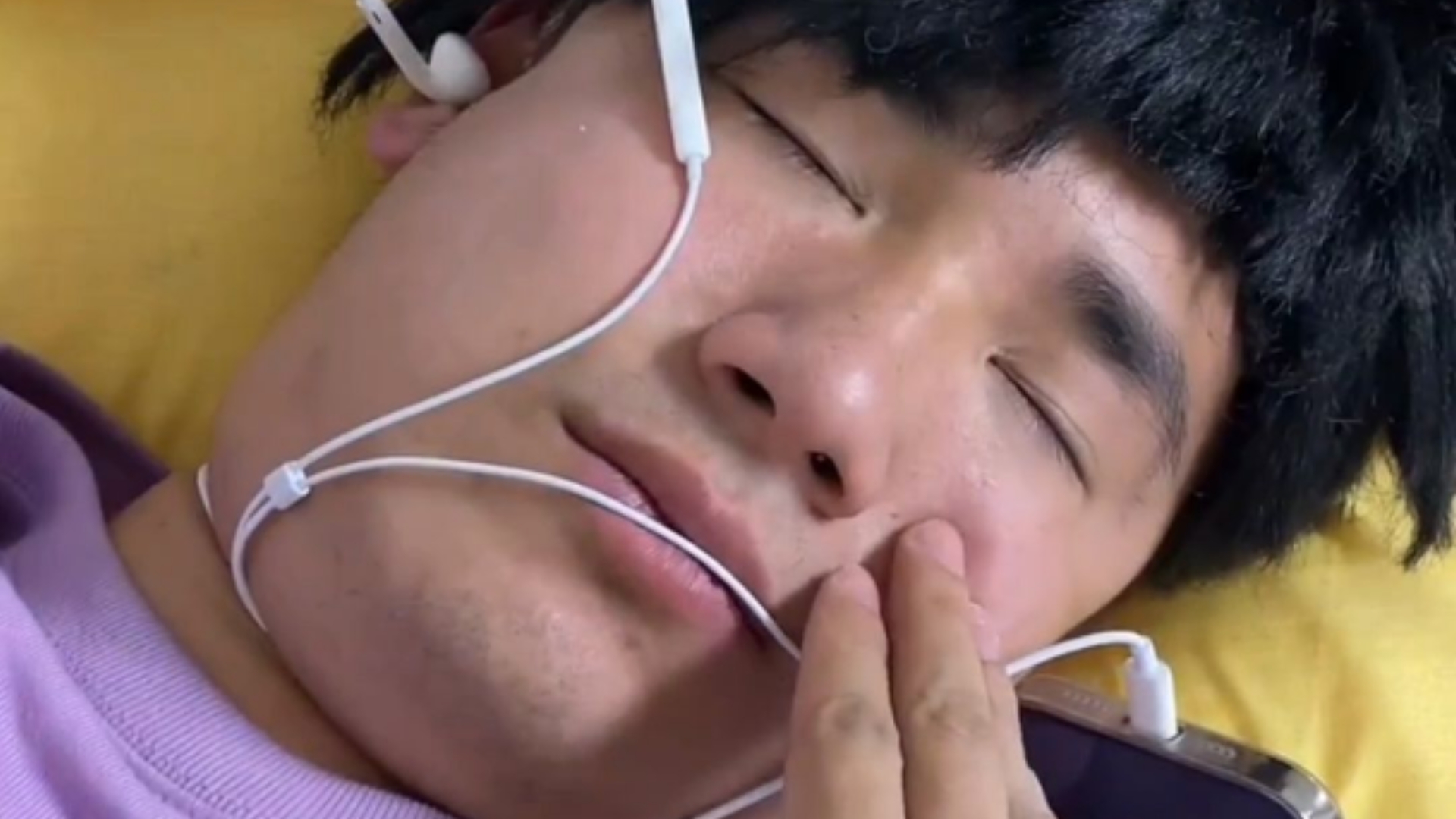 鹰眼好像有一点死了！