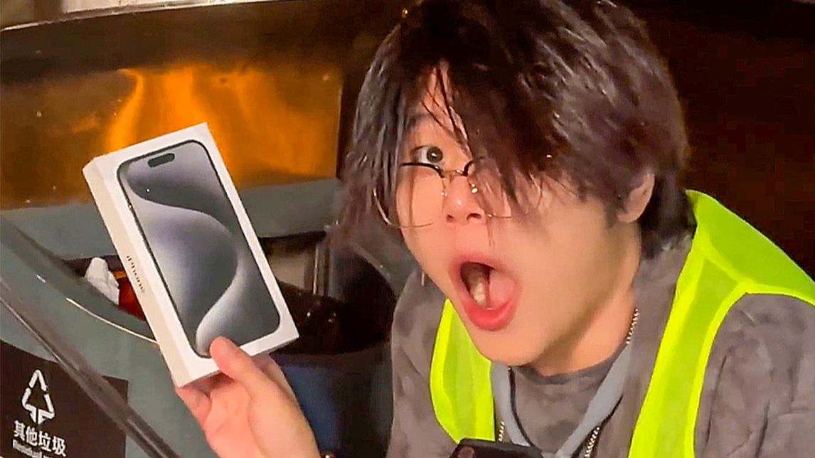 情人节我狂翻100个垃圾桶! 情人节我狂翻100个垃圾桶!