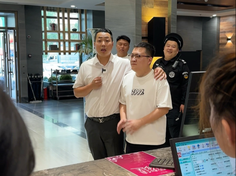 老四处理假期工罢工事件