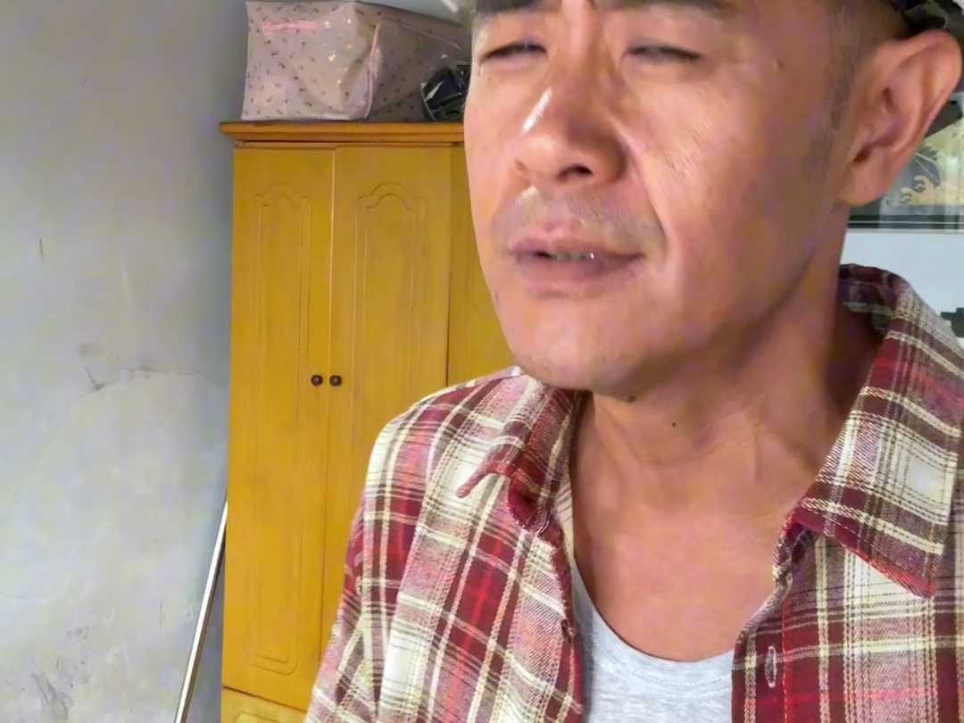 我唱着顶尖的歌 无声卡真人真唱 翻唱 最年轻的大叔 抽象 搞