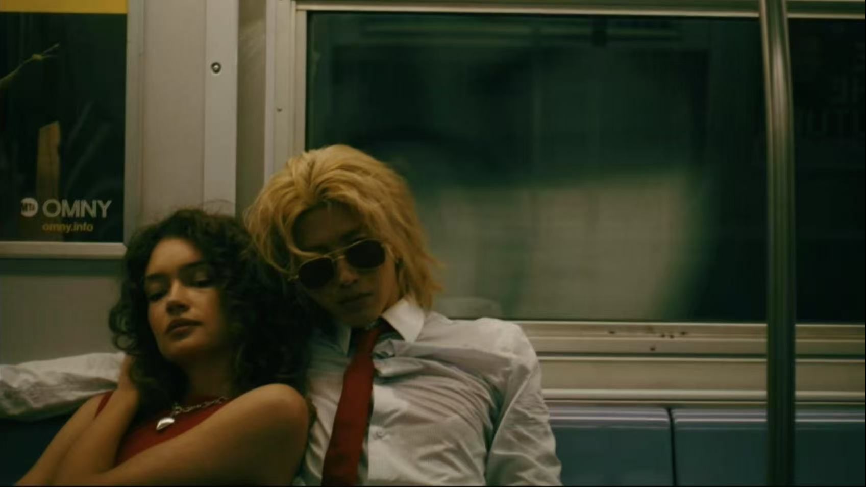 蔡徐坤新歌JASMINE官方MV上线！