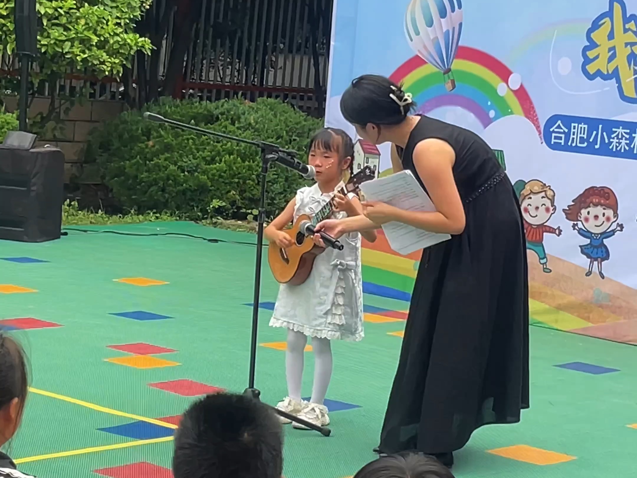 毕业典礼上，孩子一开口就泪崩了……