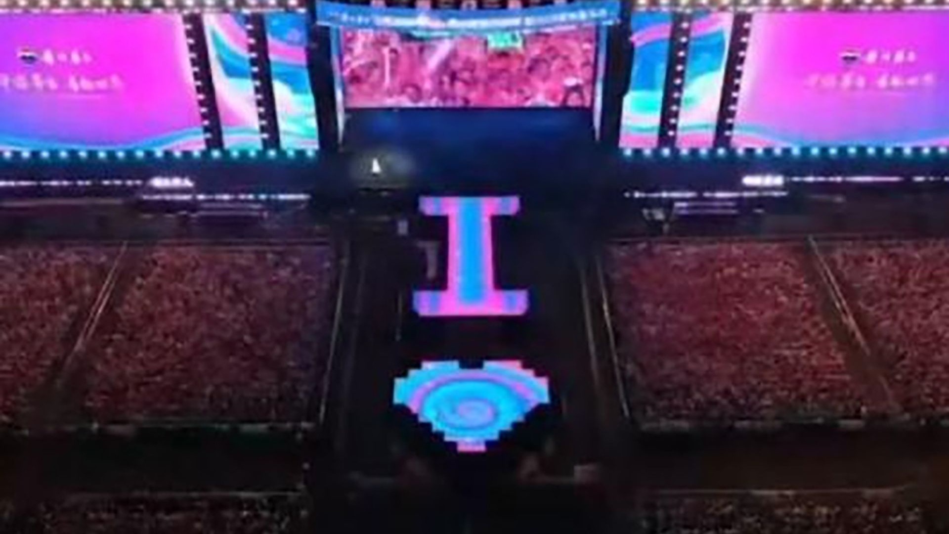 【飞天之夜音乐盛典】“黄小西吃晚饭”原来是旅行地图！