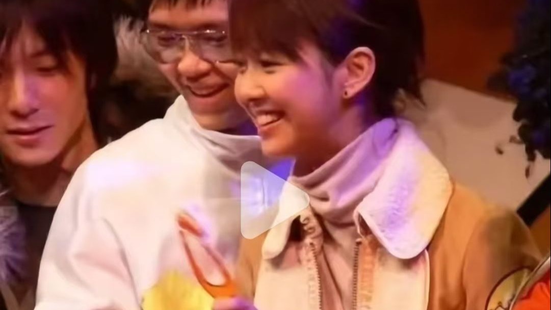 【方大同&薛凯琪&Brian McKnight】， 进来看艺术家的含蓄浪漫