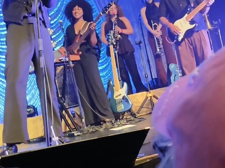 蔡徐坤洛杉矶生日会《Jasmine》正面～也太sexy了吧！