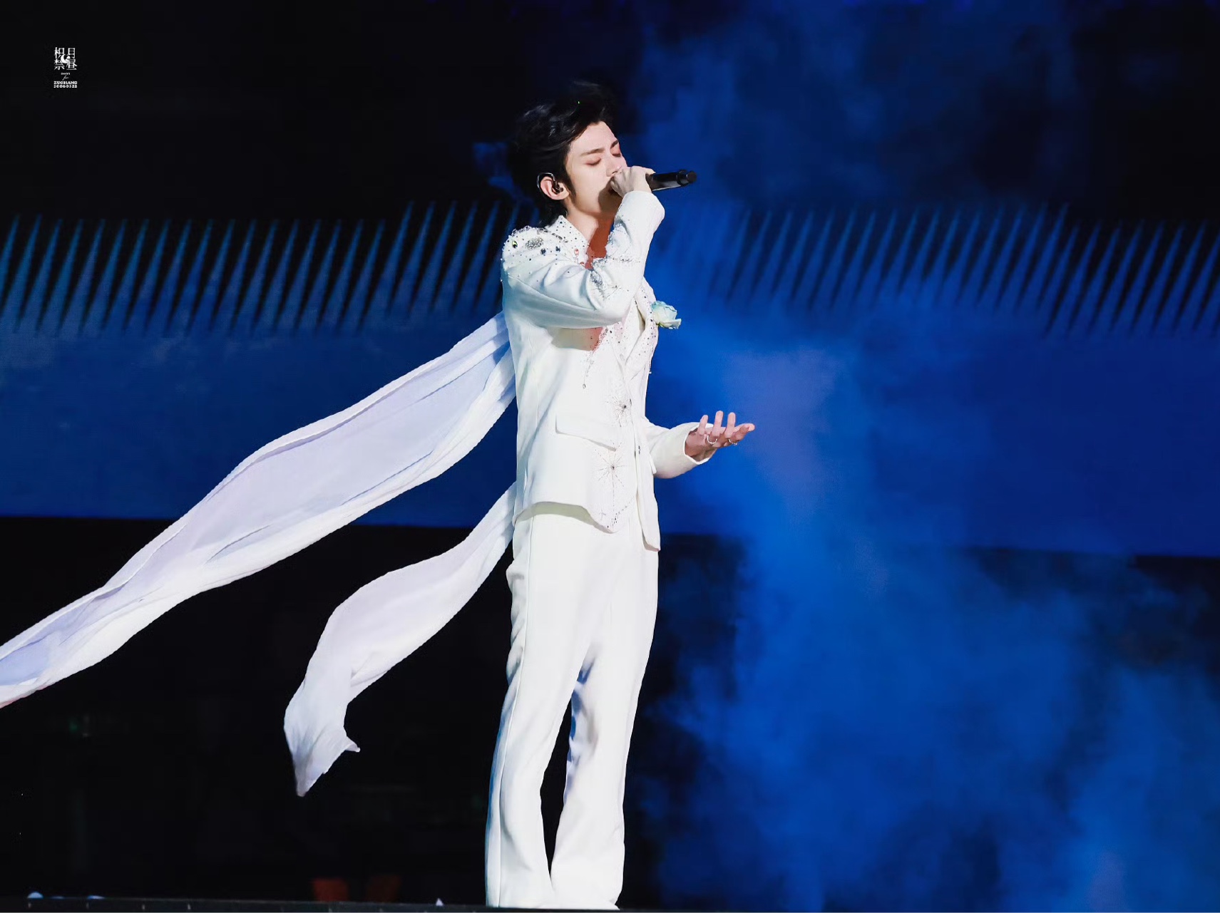 【左航】弹幕刷屏“我愿意”！白西装「相依为命」婚礼现场丨养