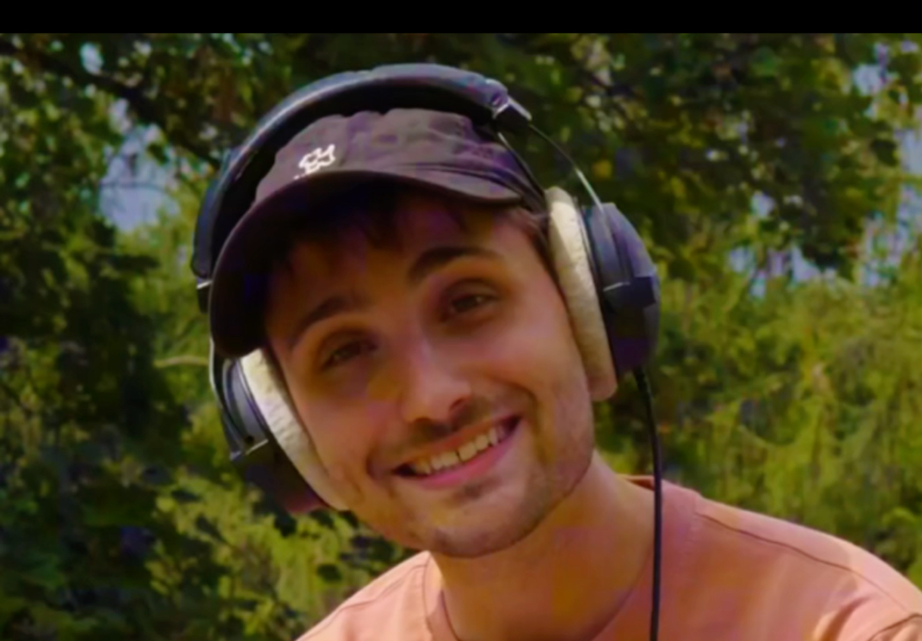 Chris James - 起猛了 偶遇老外拍MV？ 好好听！！！