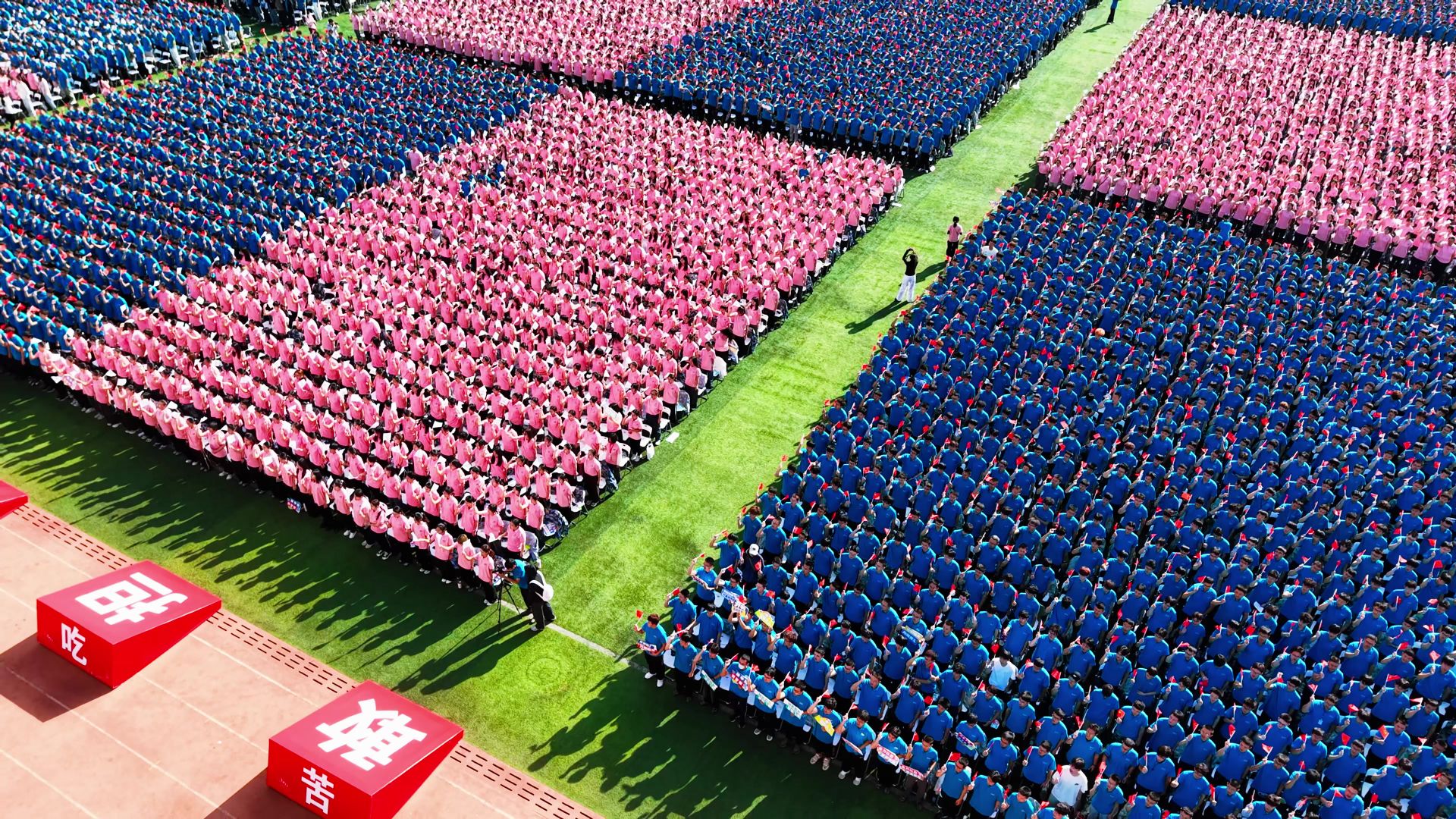 “甘肃的青年莫要再迟延，捣碎我们花冠，停止我们歌筵……”兰大