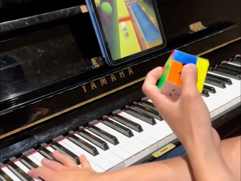 一心三用，还 有 谁…