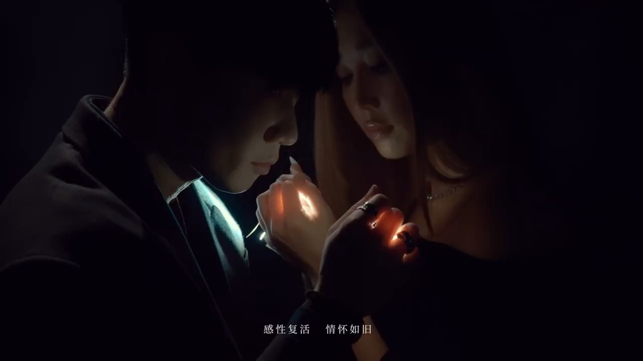 【林俊杰&A-Lin】新歌正式上线网易云音乐！《在月蚀里抱紧我》