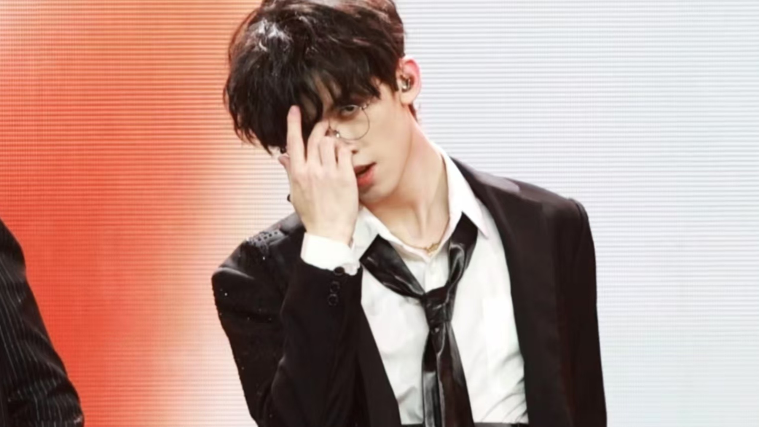 骨相赛道，左航的颜值让AI集体报错｜左航《 I Warned Myself 》4