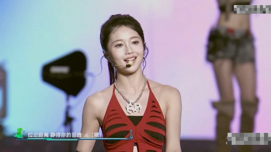 RED女团汽水音乐节舞台+采访全程