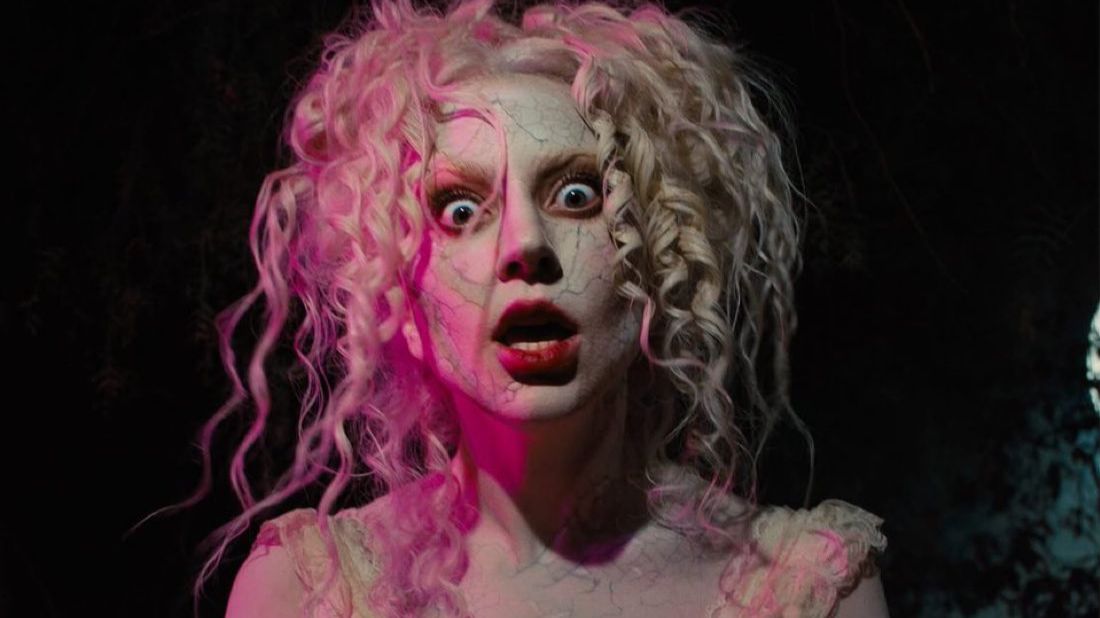 【MV首播】女王Lady Gaga新单曲《The Dead Dance》