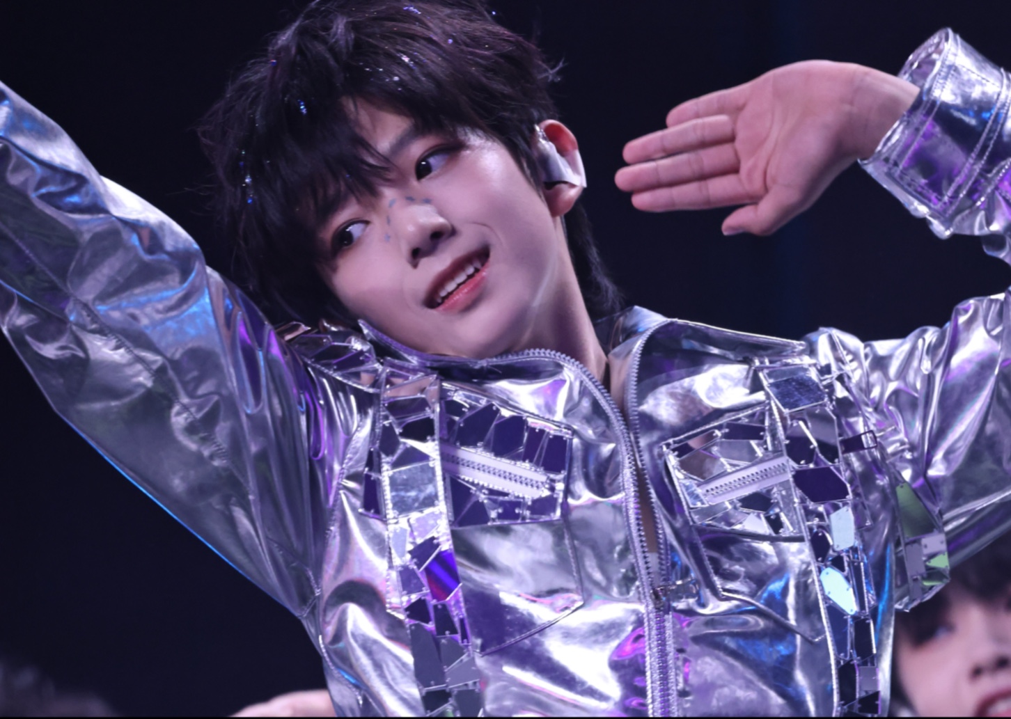 震惊！隔壁男初竟是机械姬..？TF家族四代陈浚铭2025肆意少年公演