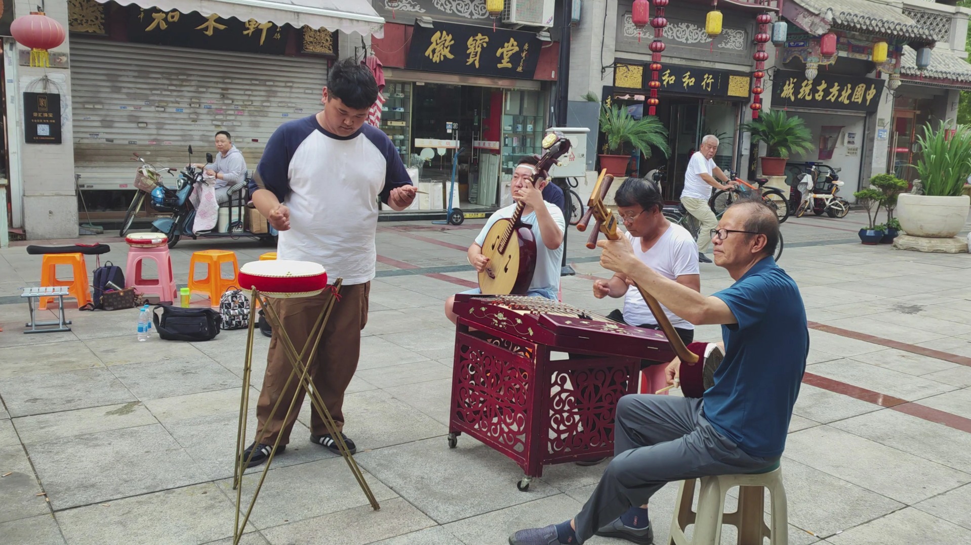 路遇天津京东大鼓表演