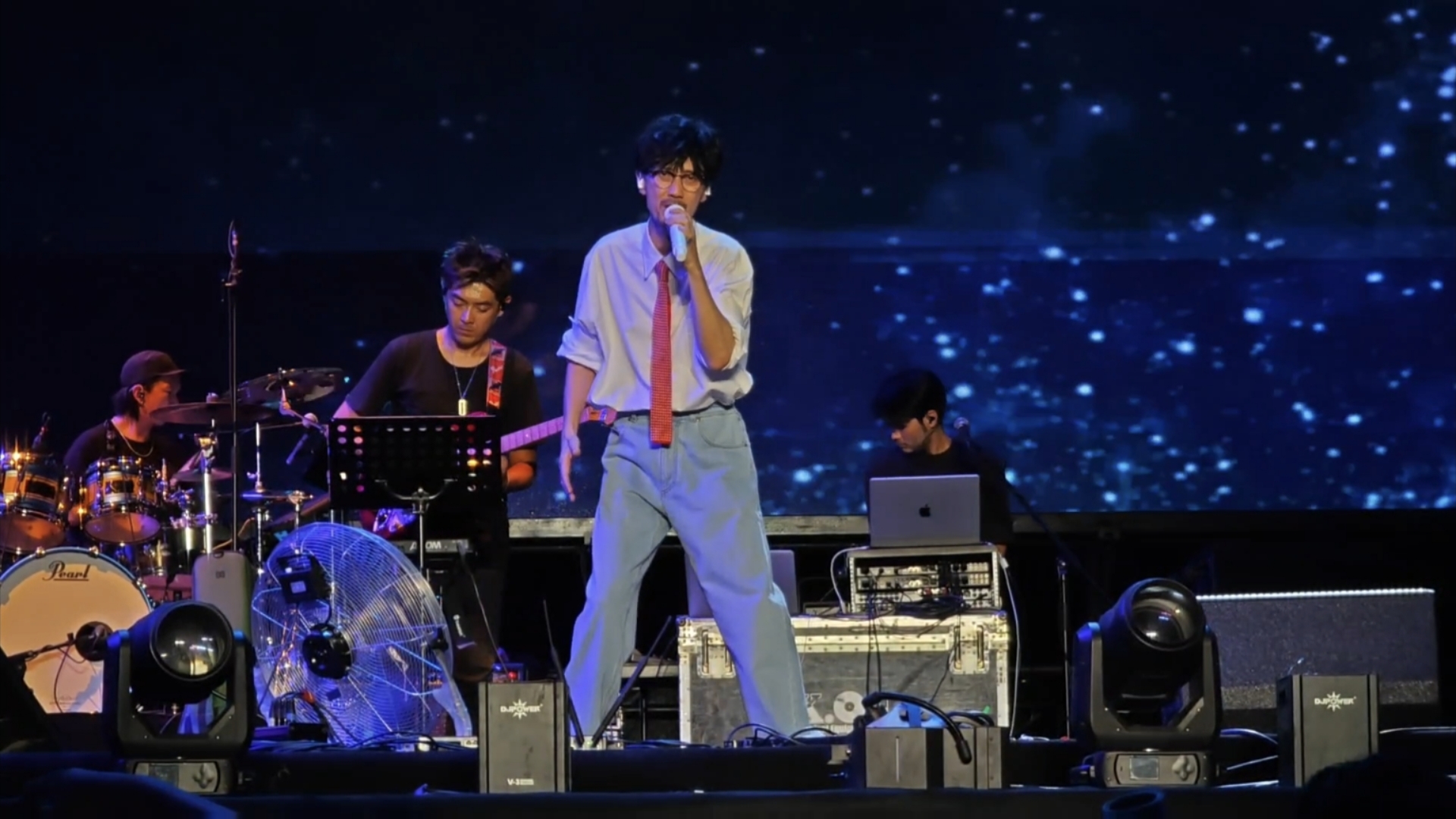 周传雄河北沧州夫来音乐节全程前排视角（帅气开场没对上焦但一