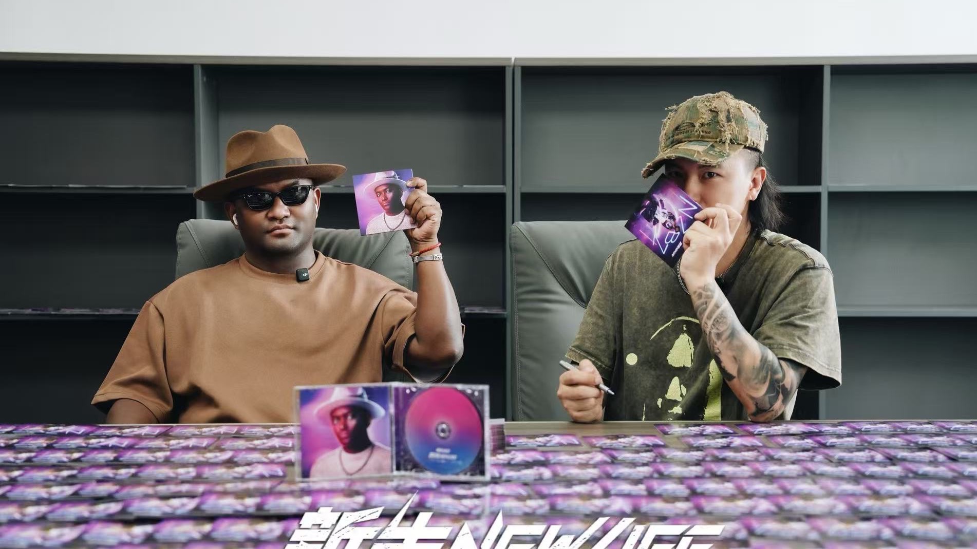 南征北战 | 新专辑NEW LIFE实体专辑开箱