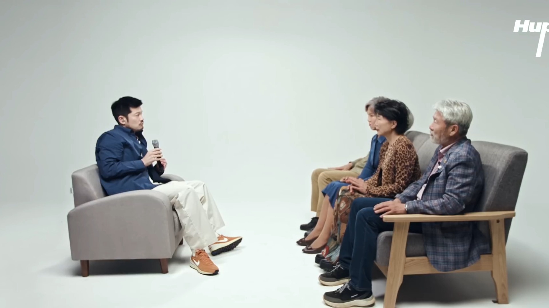 【中字】张基河听老人家们当面锐评自己的歌曲Envy None并演