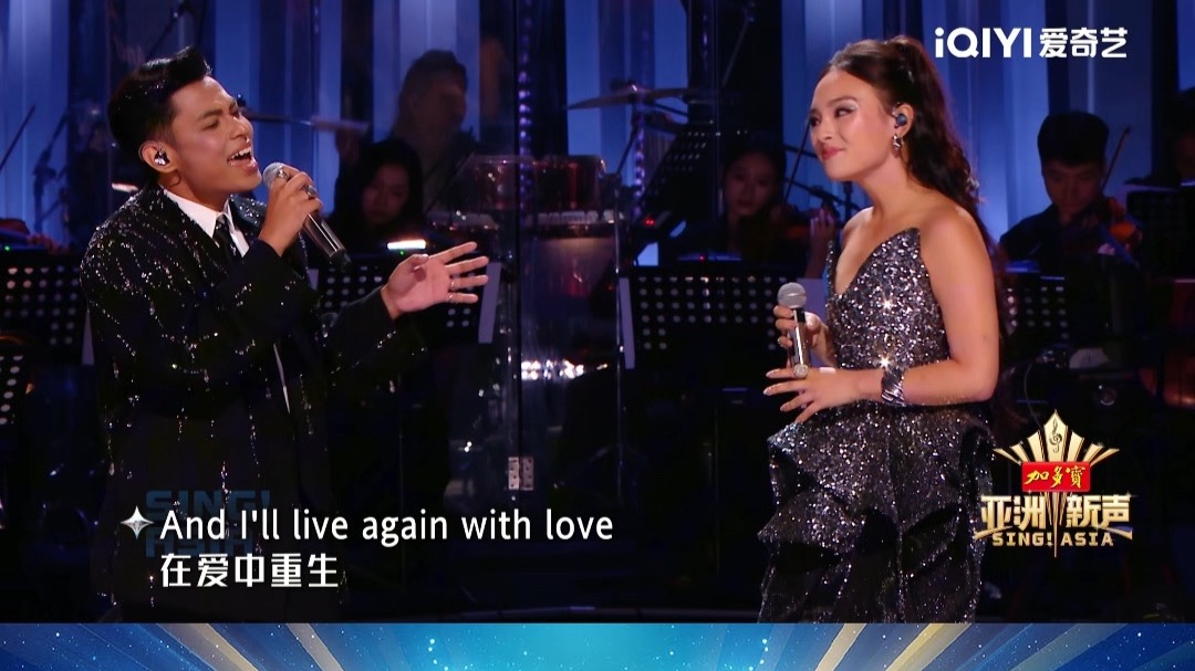 王炸组合双语演绎 天籁之声唱响动人旋律