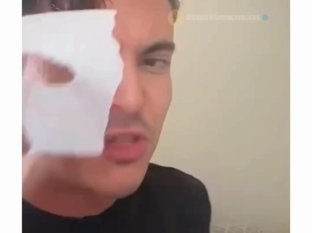 超惊艳的一人分饰桶c  歌剧魅影 像不像精神分裂的你